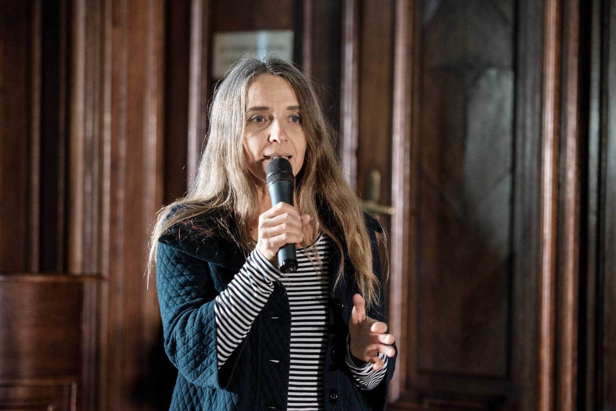 BookForum2025-10-04_Mist_z_paperu_LES-43